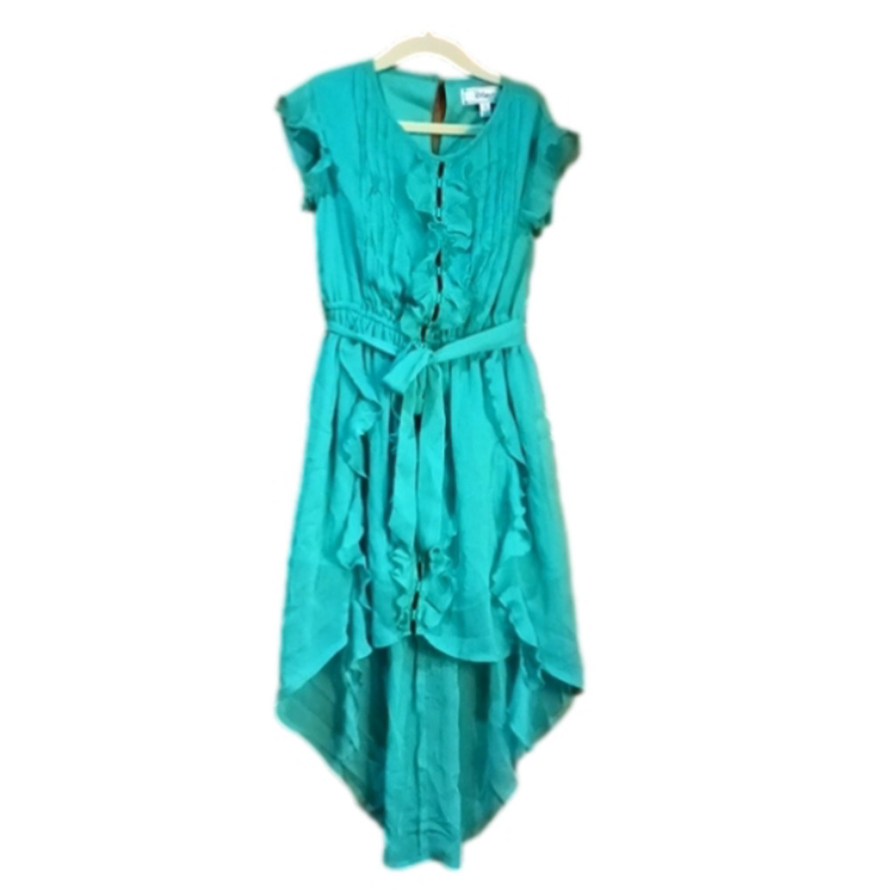 5/$20 BUNDLE 🎈 Girls size 6 beautiful dress box 21